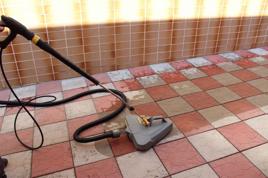 Čistenie chodníka – realizácia
